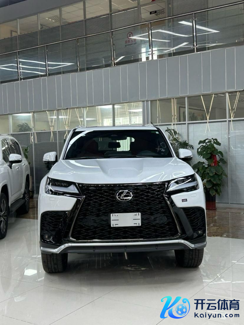 雷克萨斯LX600七座豪华SUV实拍降价二十万